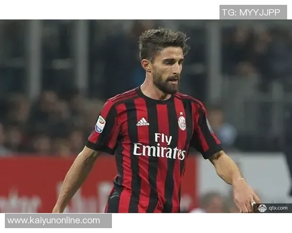 34岁前锋博里尼正式加盟英乙索尔福德城曾效力于利物浦和米兰等豪门